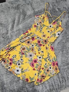 The General Good Yellow Floral Sundress Medium Juniors Strappy Mini Dress Summer